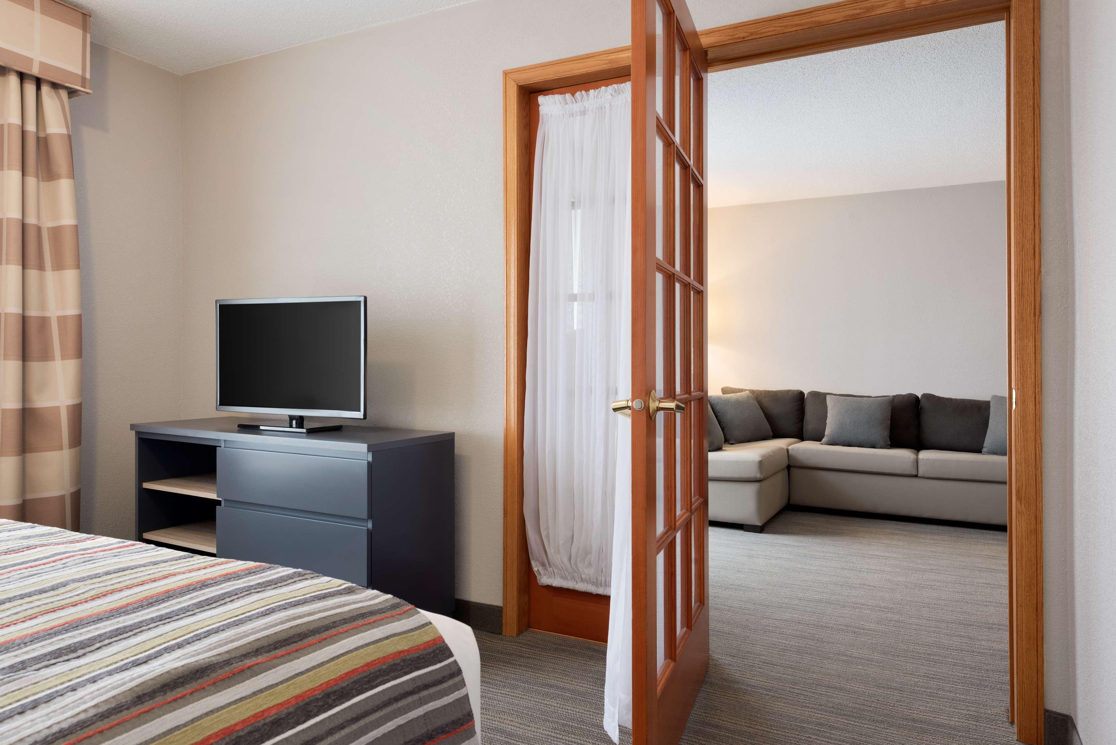 Amerivu Inn & Suites - Shakopee Exterior photo